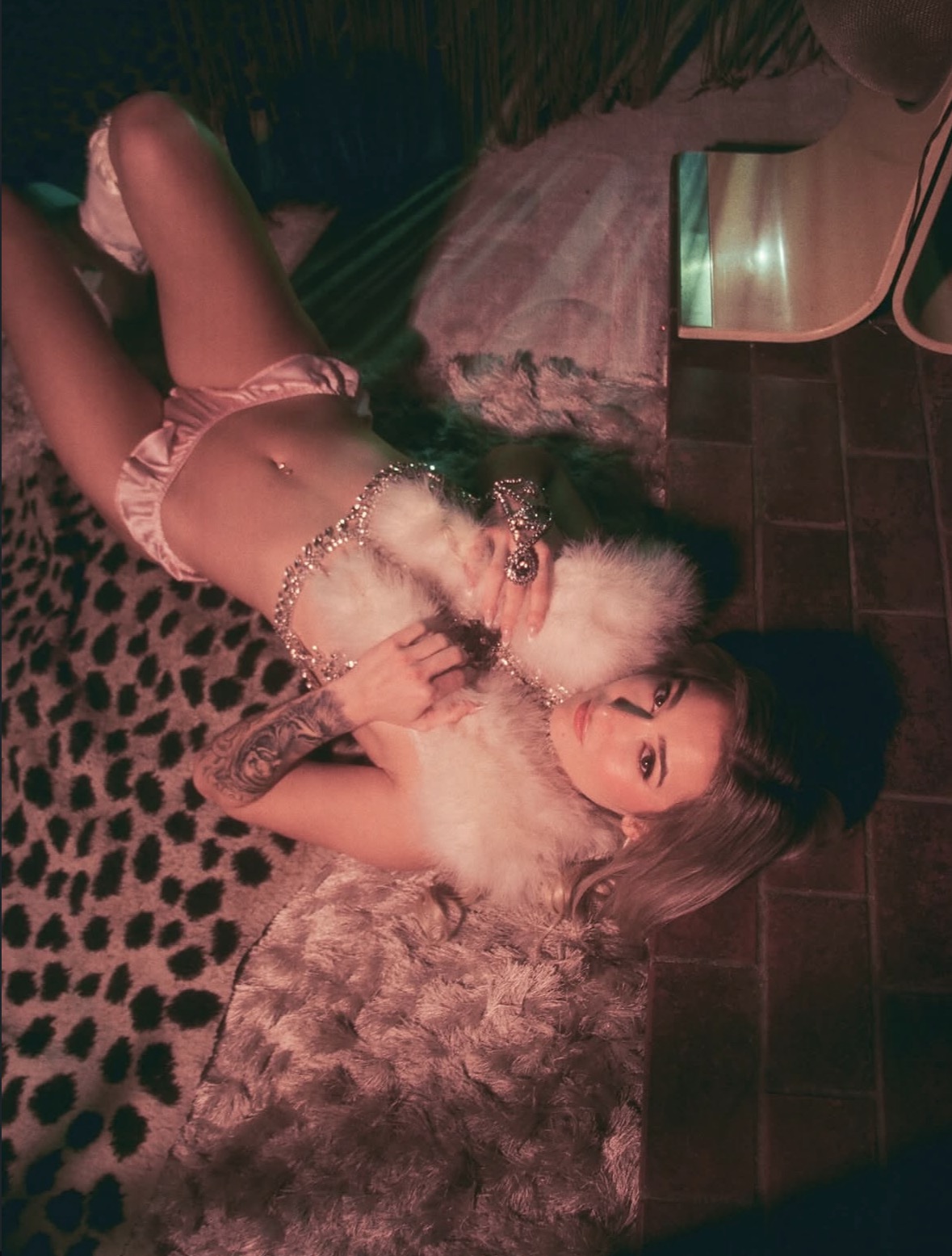 Thea Summers Luxury Portrait 4